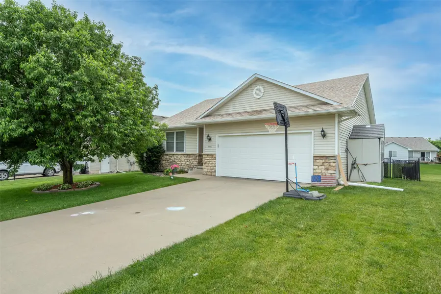 1111 Green Hills Drive, Norwalk, IA 50211 - #2