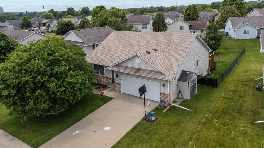 1111 Green Hills Drive, Norwalk, IA 50211 - #3