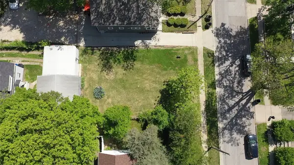 909 24th Street, Des Moines, IA 50312