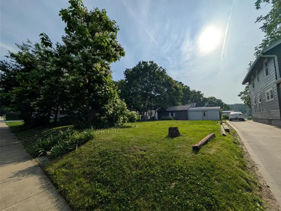 909 24th Street, Des Moines, IA 50312 - #3