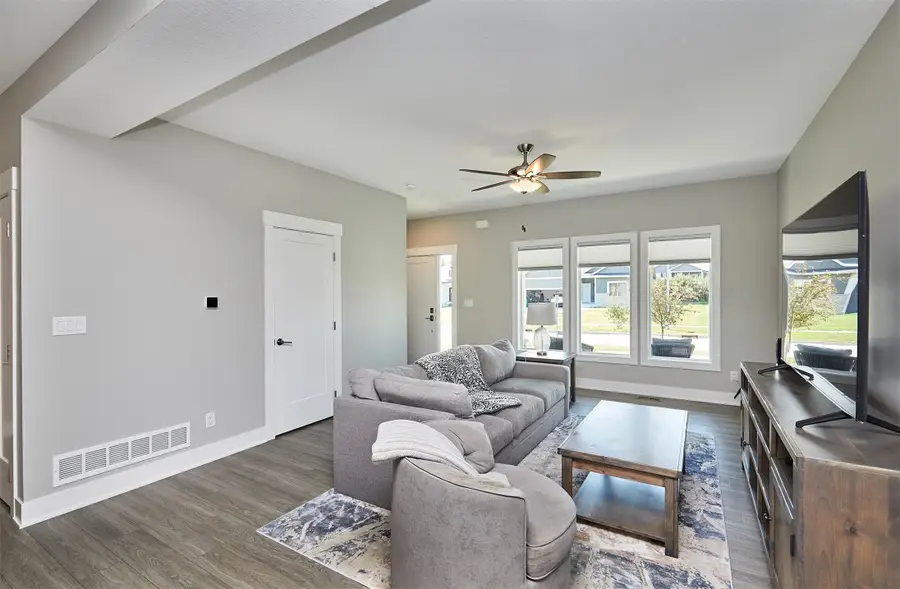 16637 Wilden Drive, Clive, IA 50325 - #2