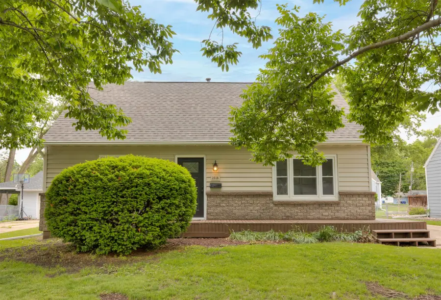 2518 62nd Street, Des Moines, IA 50322 - #2