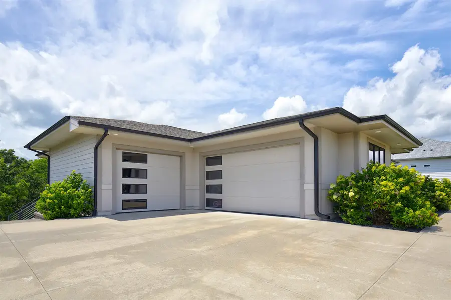 605 S Tiburon Cove, West Des Moines, IA 50266 - #3