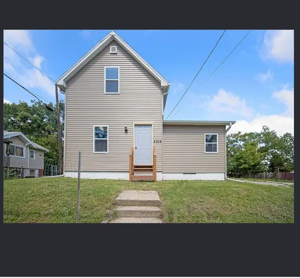 2215 Lincoln Avenue, Des Moines, IA 50310