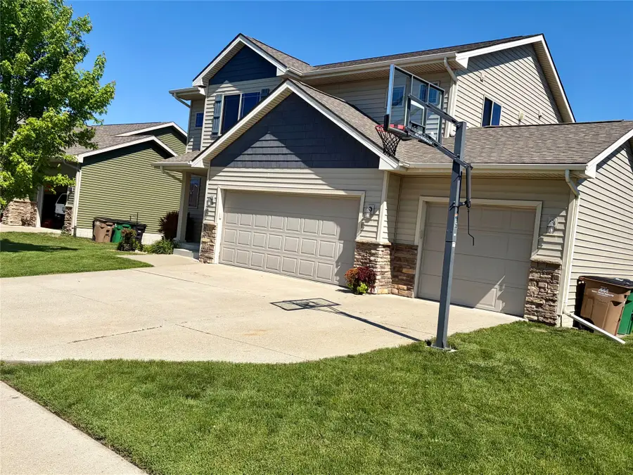332 Aspen Drive Nw, Bondurant, IA 50035 - #3