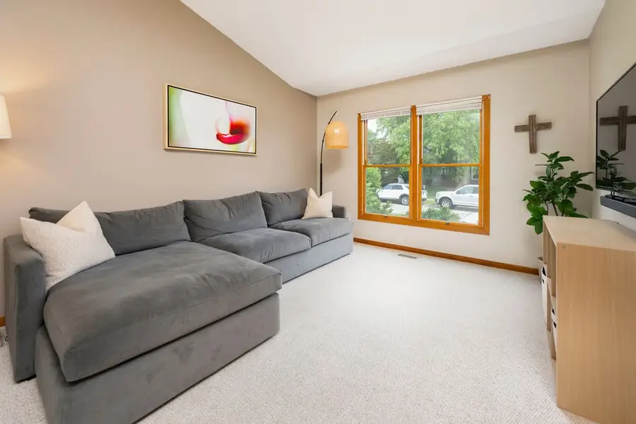 7020 Hickory Lane, Urbandale, IA 50322 - #3