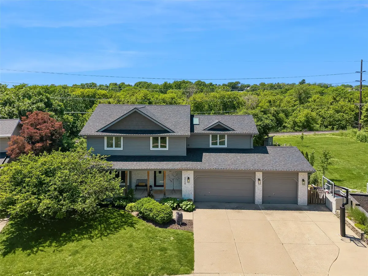 5508 Boulder Drive, West Des Moines, IA 50266 - #1