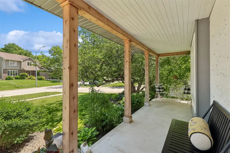 5508 Boulder Drive, West Des Moines, IA 50266 - #2