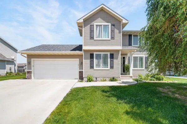 3009 SE Glenstone Drive, Grimes, IA 50111