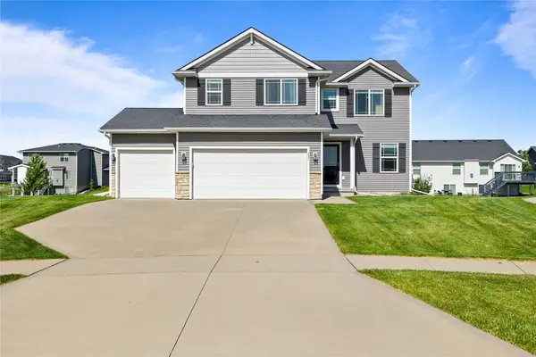 221 NE Avondale Court, Ankeny, IA 50021