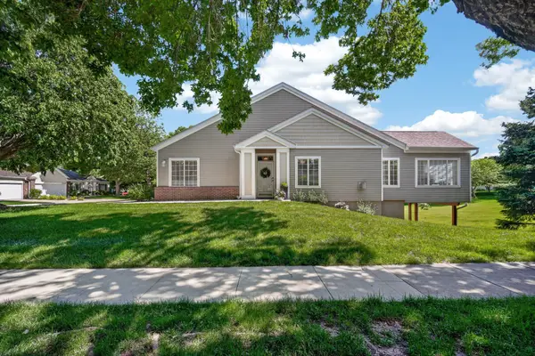 7730 Wistful Vista Drive #401, West Des Moines, IA 50266