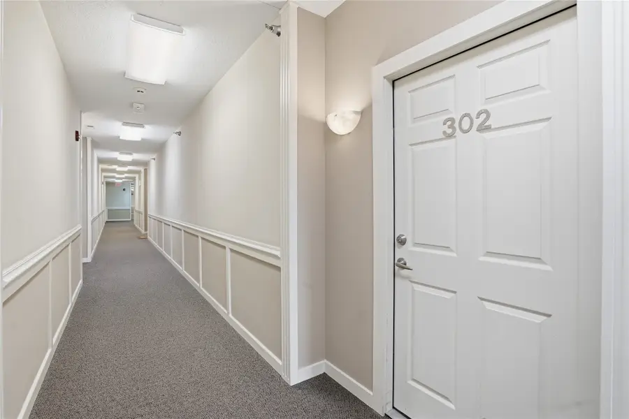 1329 SE University Avenue #302, Waukee, IA 50263 - #2