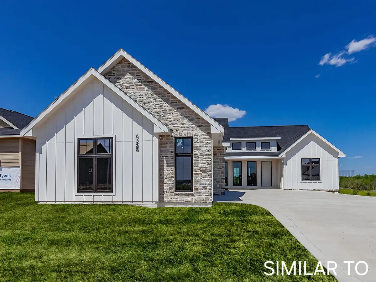 900 Harrington Way, Waukee, IA 50263 - #1