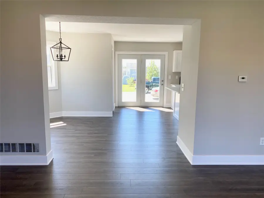 911 SW Springfield Drive, Ankeny, IA 50023 - #3