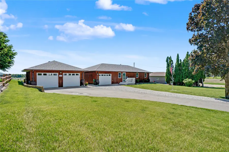221 Washington Street, Eldora, IA 50627 - #2