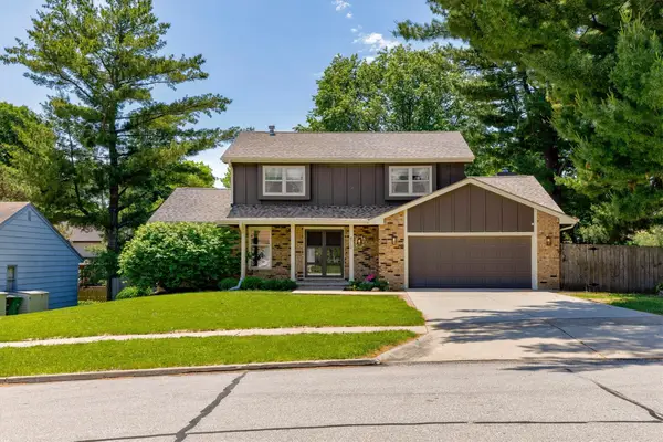 4712 Cody Drive, West Des Moines, IA 50265
