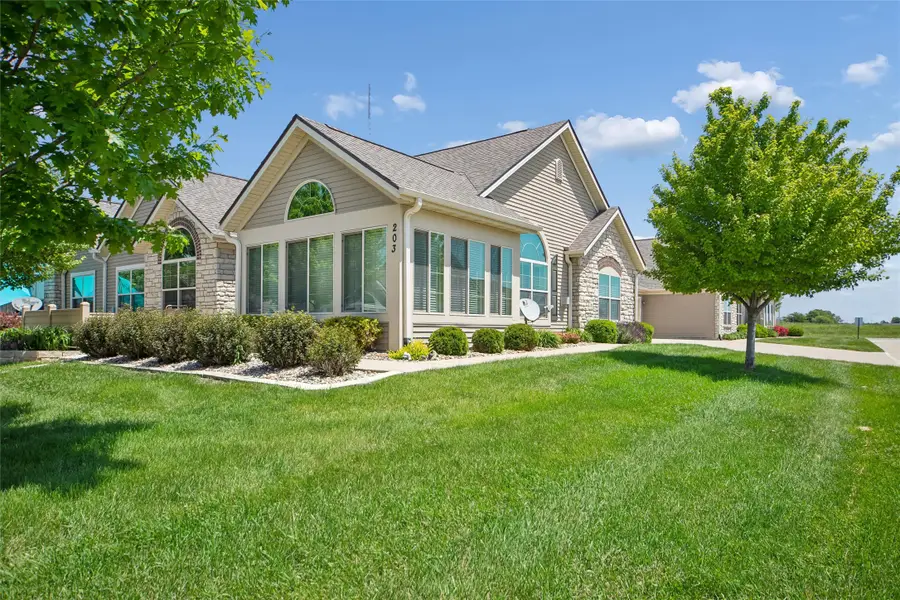 3305 SE Glenstone Drive #203, Grimes, IA 50111 - #2