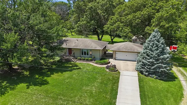 2800 SE 64th Street, Pleasant Hill, IA 50327