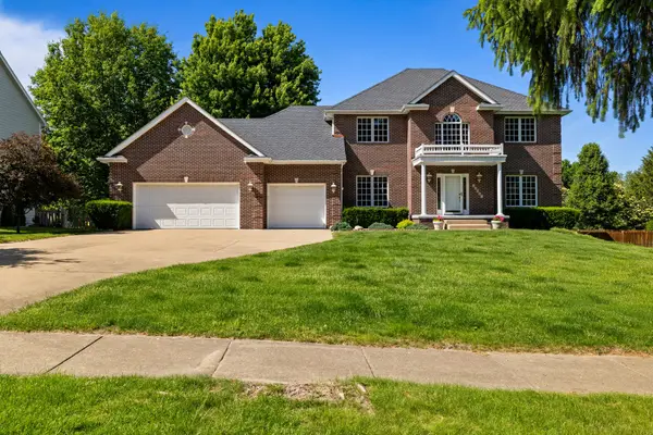 14591 Wildwood Drive, Clive, IA 50325