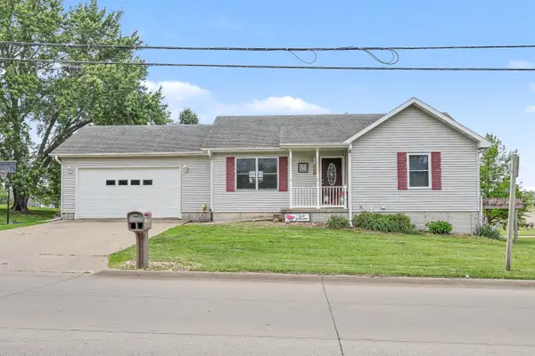 304 15th Avenue E, Oskaloosa, IA 52577