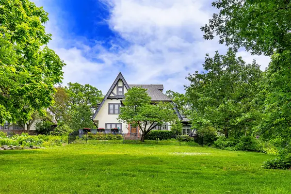 203 Tonawanda Drive, Des Moines, IA 50312