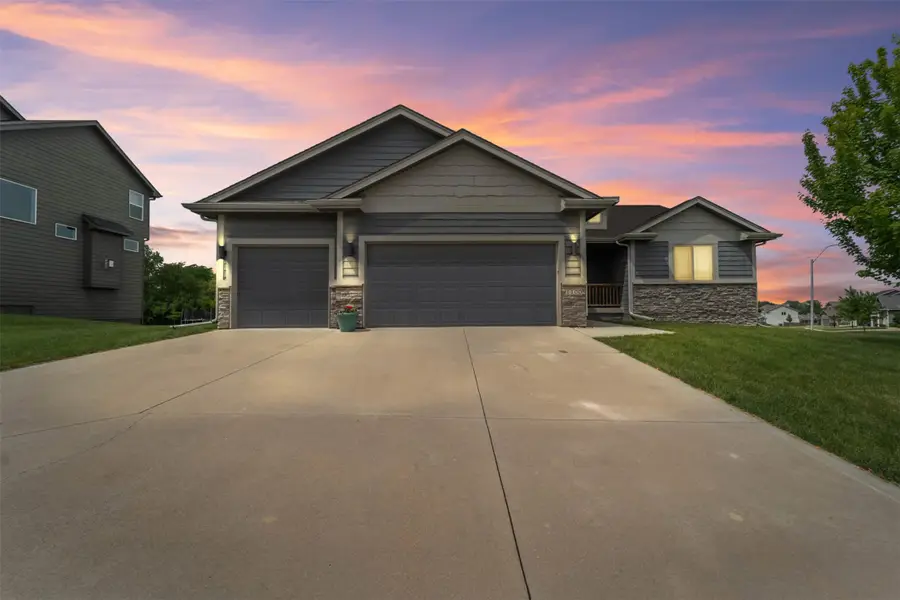 1100 Hunter Court, Adel, IA 50003 - #3