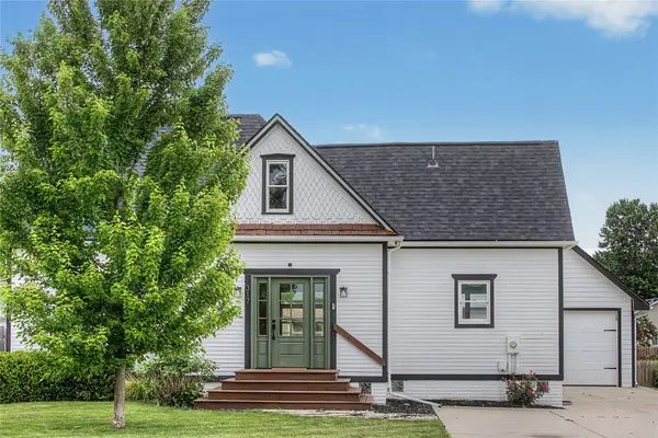 317 Elm Avenue Sw, Mitchellville, IA 50169