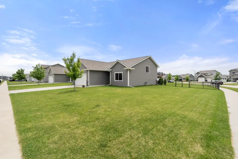 2805 NW 25th Street, Ankeny, IA 50023 - #2