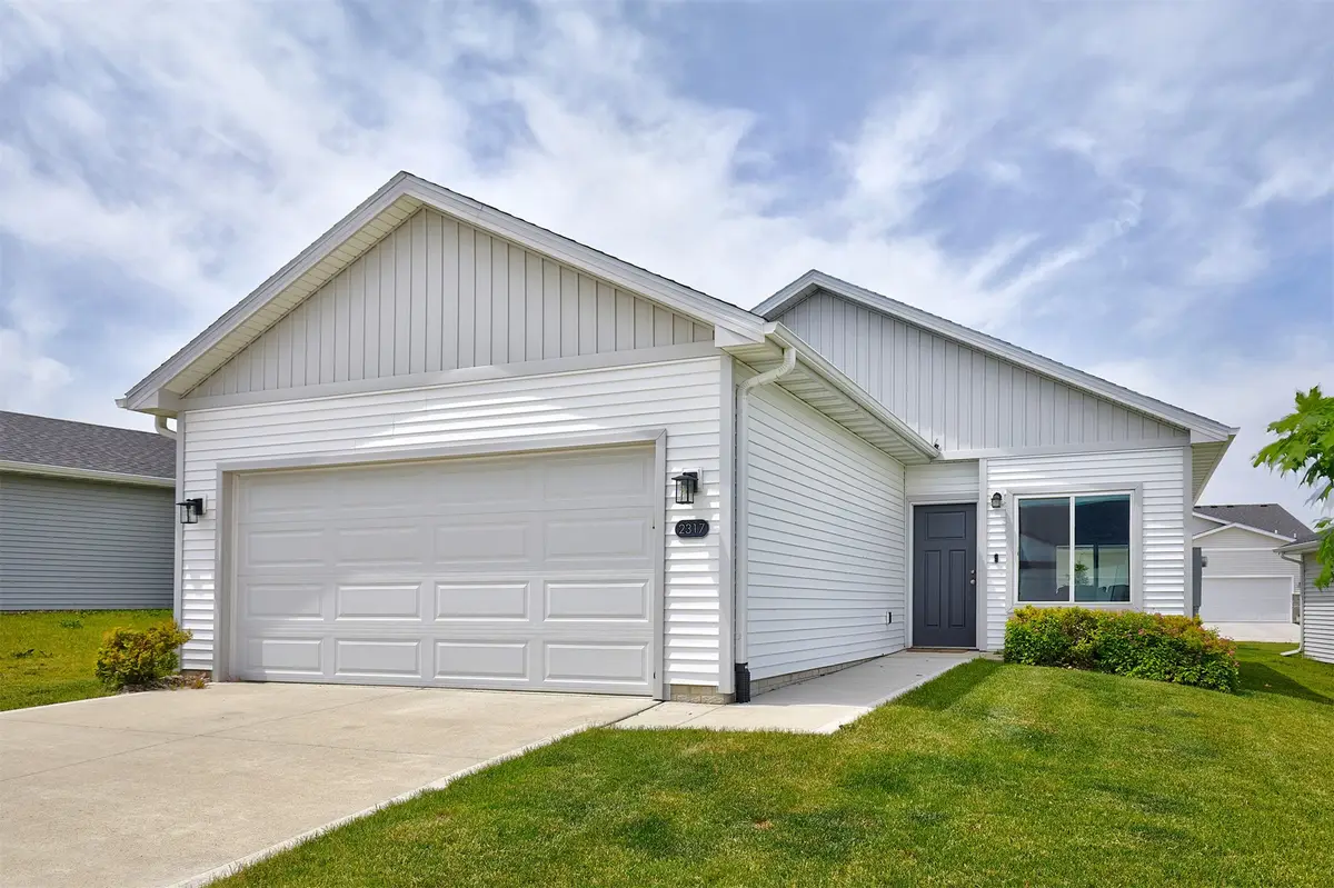 2317 Legacy Drive, Norwalk, IA 50211 - #1