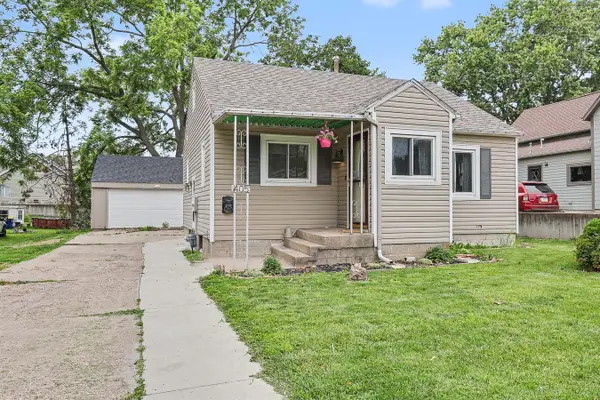 405 E 3rd Street, Pella, IA 50219