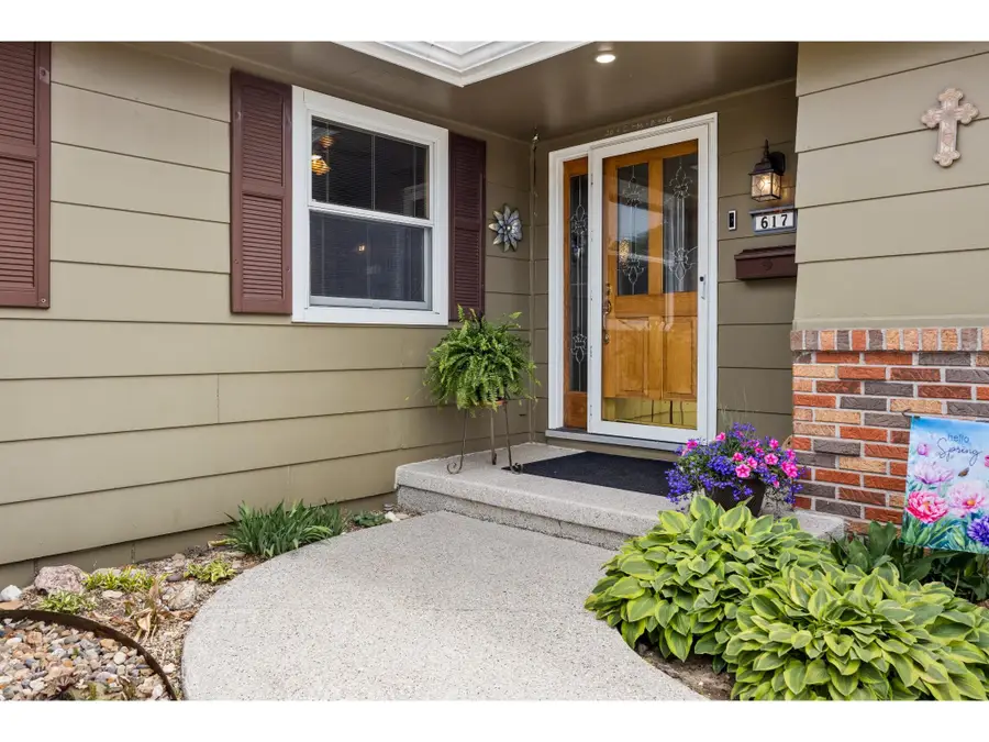 617 SE 11th Street, Ankeny, IA 50021 - #2