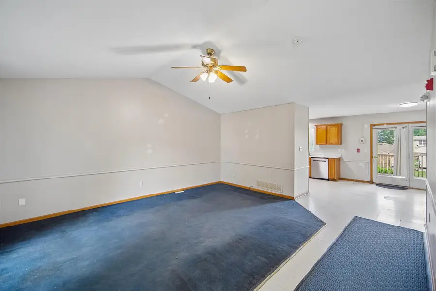 3300 E 43rd Street, Des Moines, IA 50317 - #2