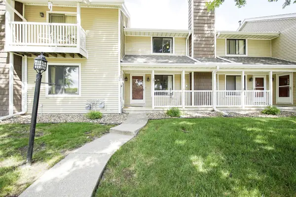 253 52nd Street, West Des Moines, IA 50265