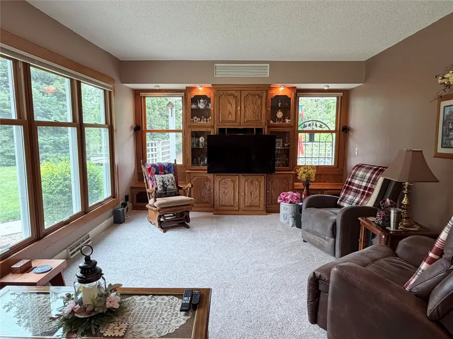 2244 N 4th Avenue W #1, Newton, IA 50208 - #3