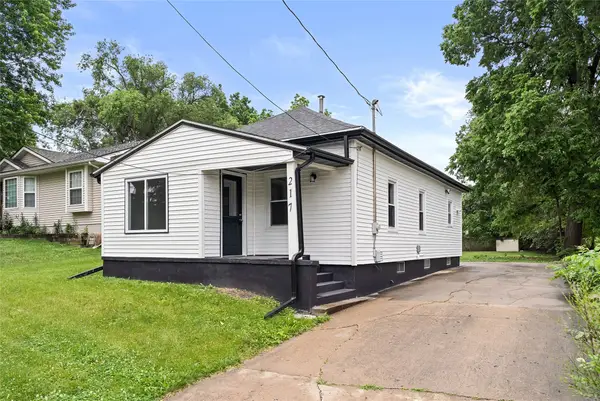 217 E Payton Avenue, Des Moines, IA 50315