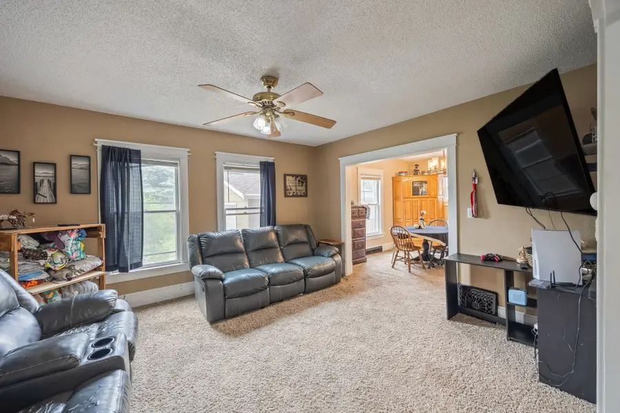 1002 S 15th Street, Fort Dodge, IA 50501 - #3