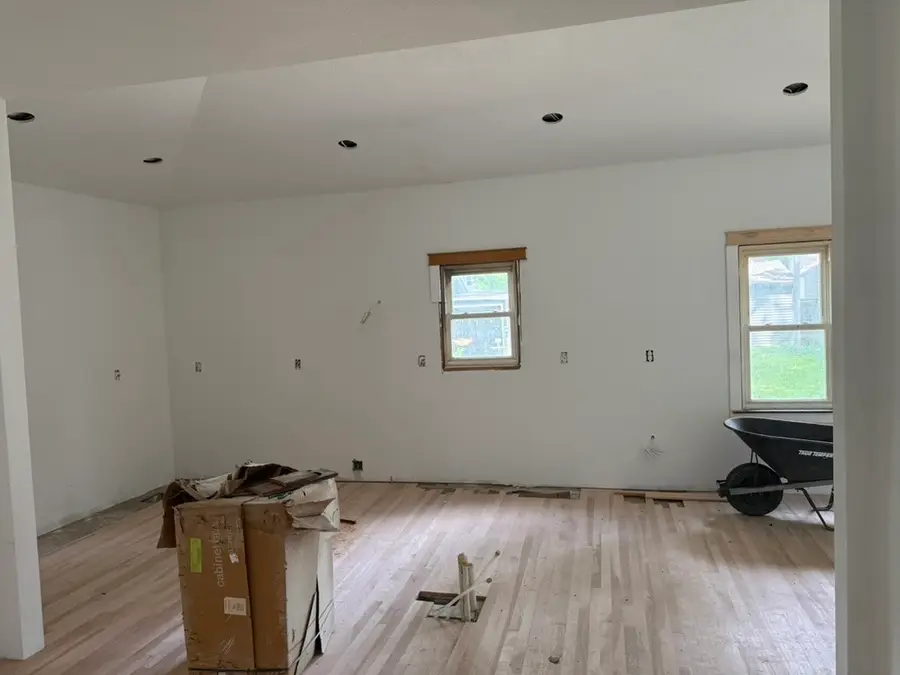 1367 E 9th Street, Des Moines, IA 50316 - #2