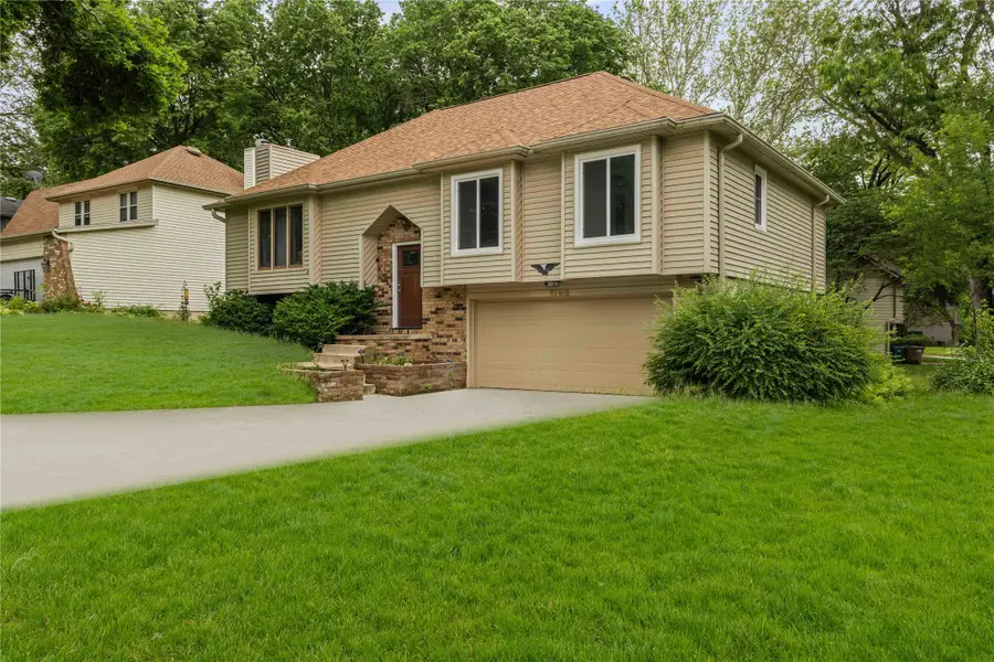 1788 NW 104th Street, Clive, IA 50325 - #2