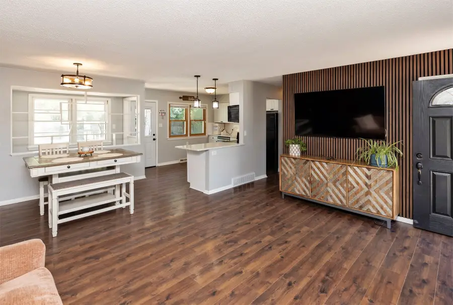 3429 E 38th Court, Des Moines, IA 50317 - #2