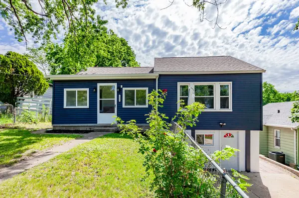 1235 E 34th Street, Des Moines, IA 50317