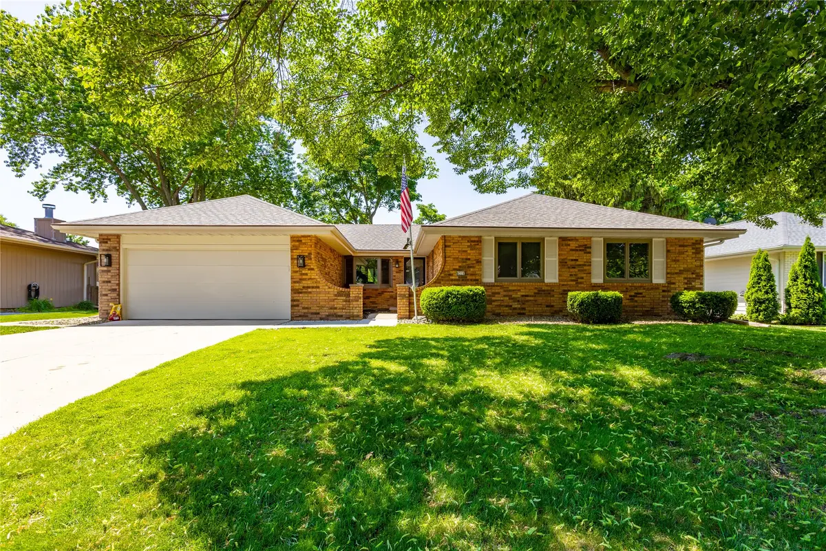 8316 Hammontree Drive, Urbandale, IA 50322 - #1