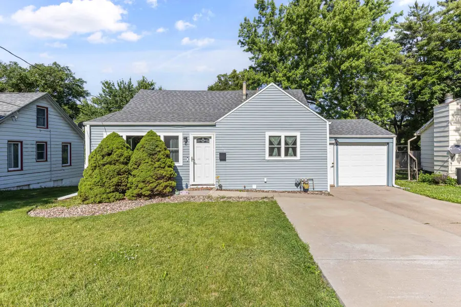 632 12th Street, West Des Moines, IA 50265 - #2