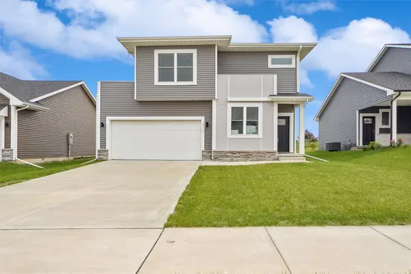 15215 Deerview Drive, Urbandale, IA 50323
