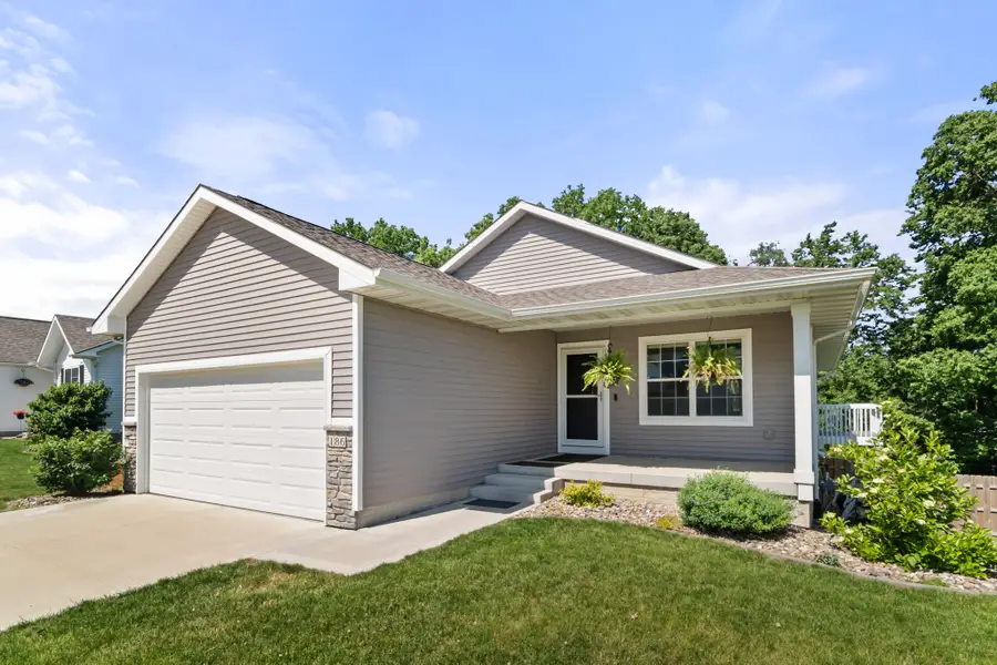 186 NE 56th Street, Pleasant Hill, IA 50327 - #3