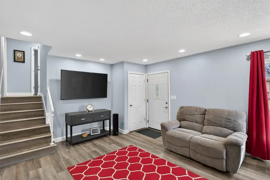4010 E 24th Court, Des Moines, IA 50317 - #3