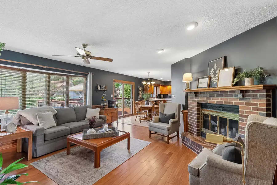 9920 Hammontree Drive, Urbandale, IA 50322 - #2