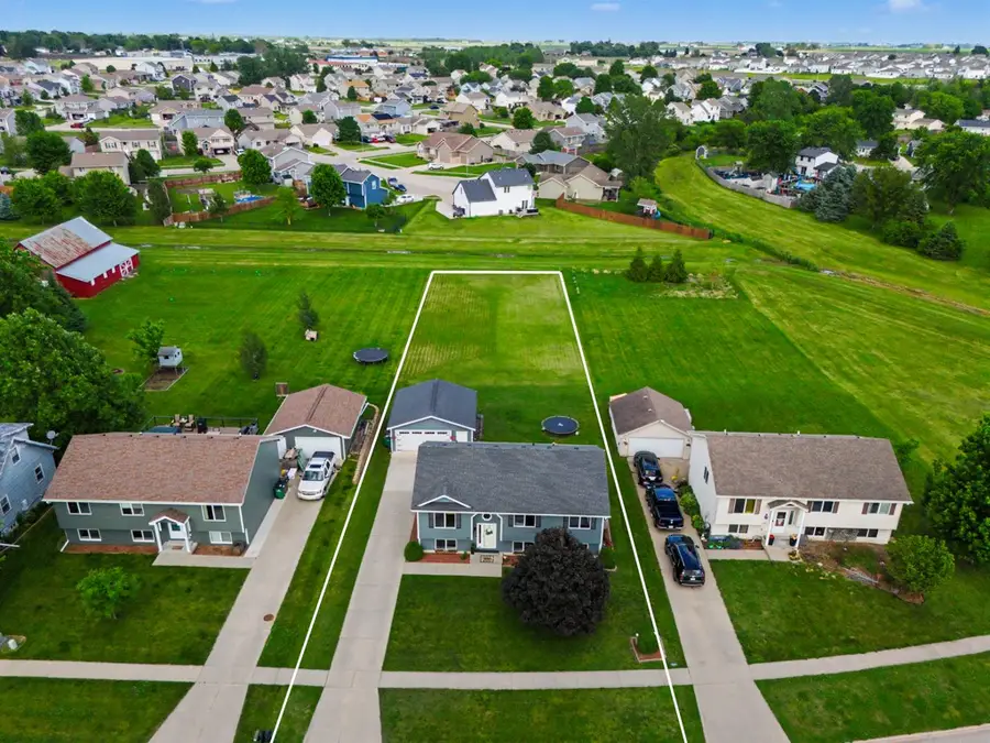 701 Lincoln Street Se, Bondurant, IA 50035 - #2