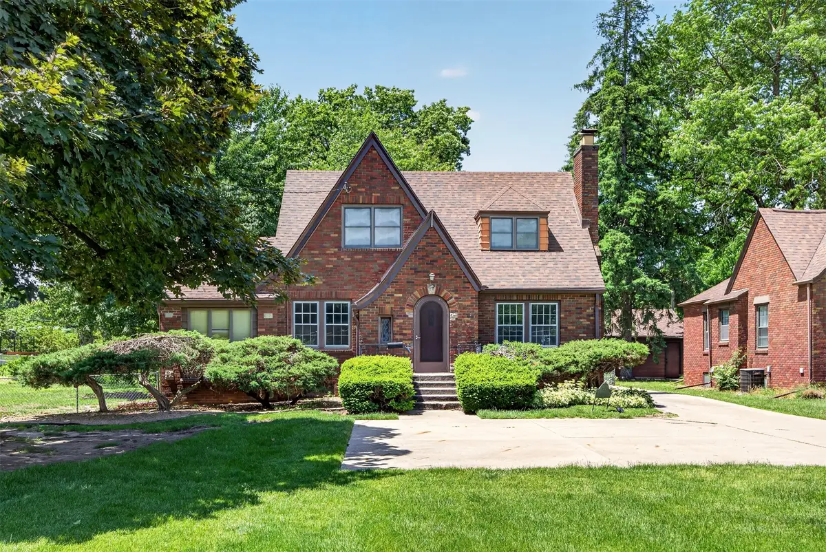 3224 Beaver Avenue, Des Moines, IA 50310 - #1