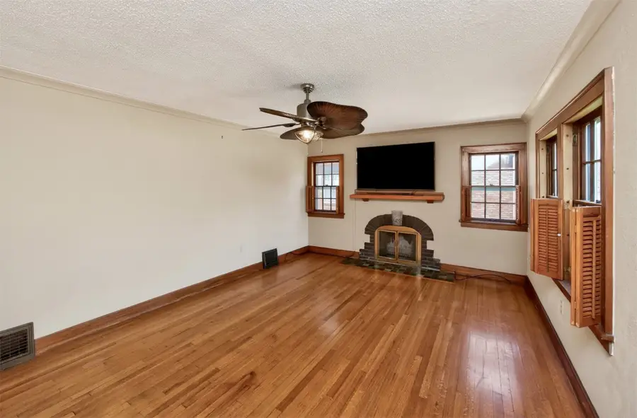3224 Beaver Avenue, Des Moines, IA 50310 - #2
