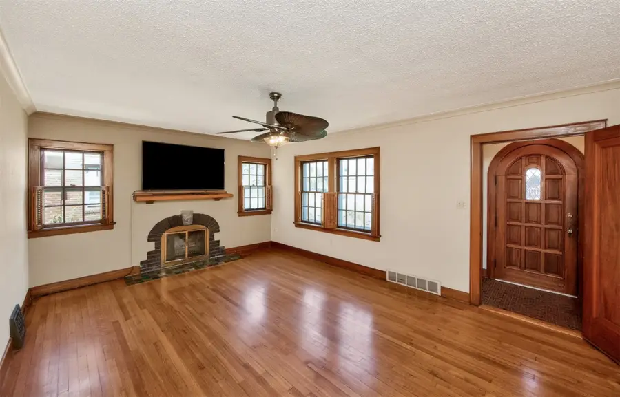 3224 Beaver Avenue, Des Moines, IA 50310 - #3